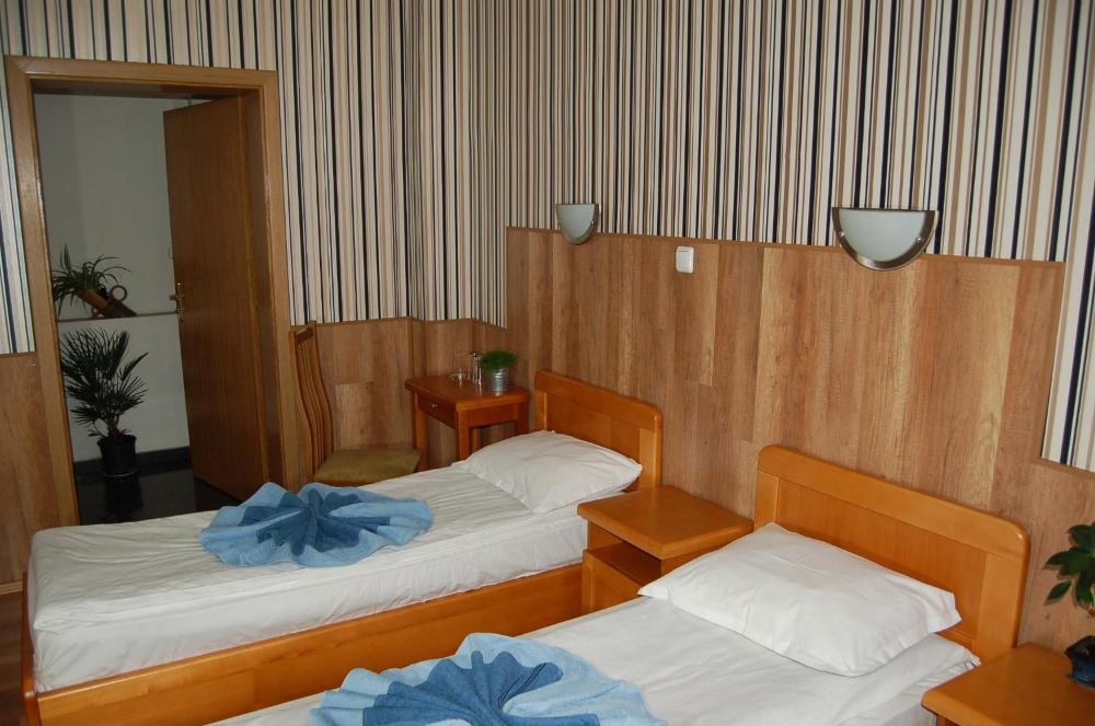 Room image 5